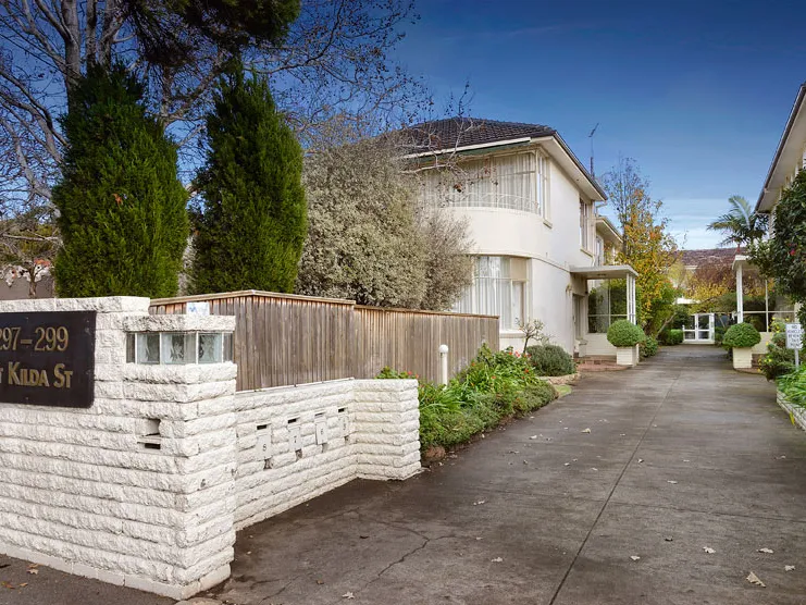 GOLDEN MILE LOCATION