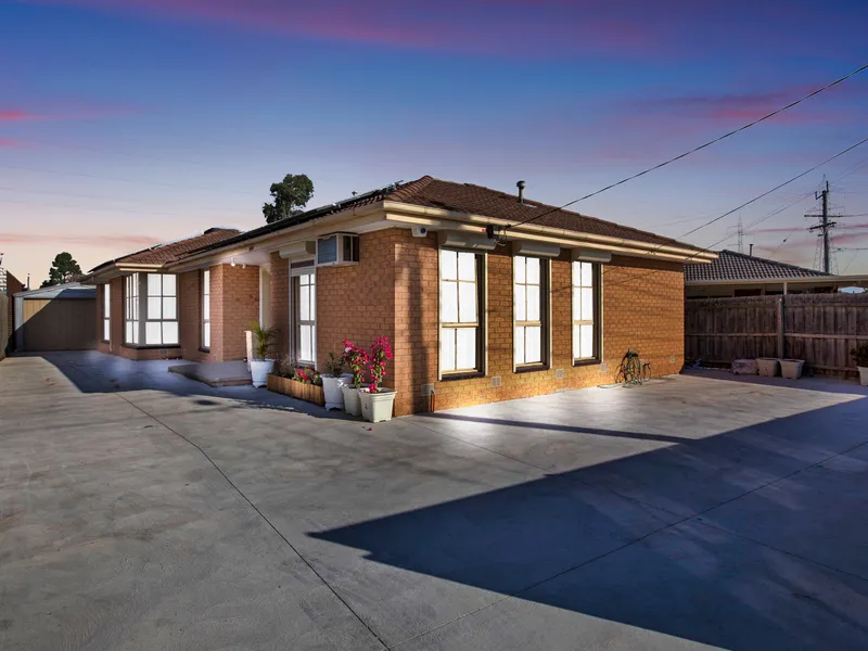 Beautifully Renovated Four Bedder