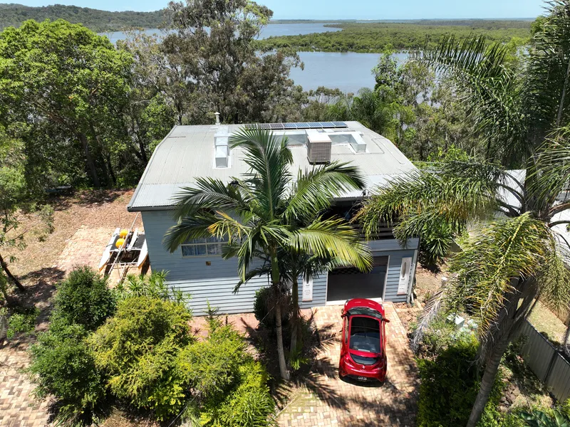 Waterfront Paradise at End of Island