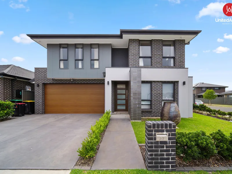 Impeccable Family Home In Prime Location !