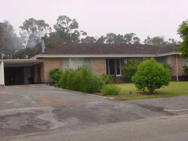 BRICK HOME ON LARGE BLOCK