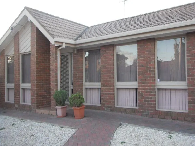 SPACIOUS 3 BEDROOM FAMILY HOME!