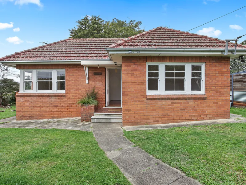 Conveniently Located Three Bedroom Home!