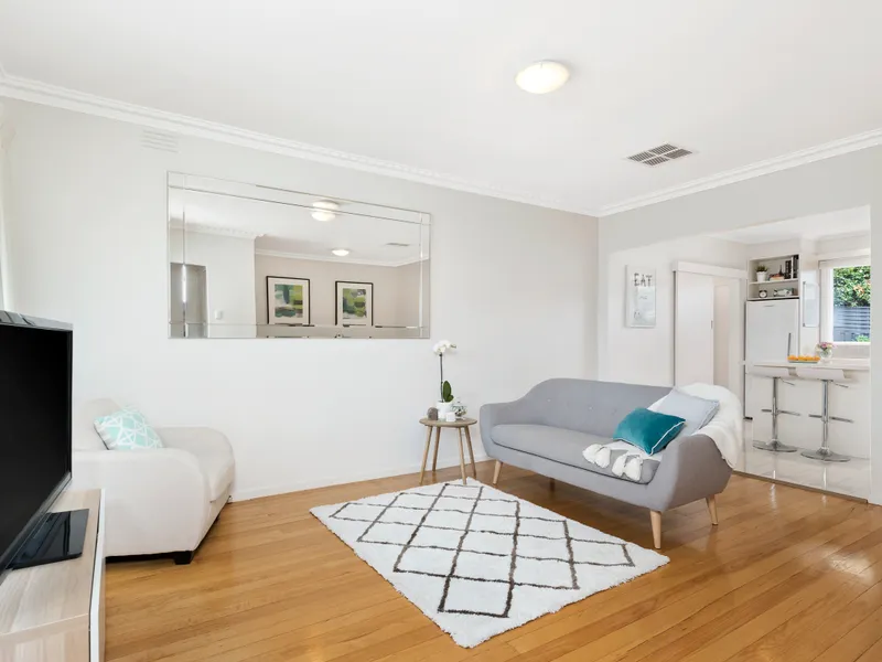 Stylishly & Conveniently Located 2-Bedroom Villa Unit