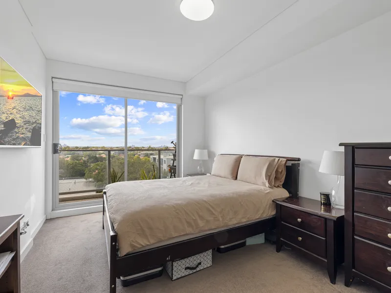 Sun-Kissed And Very Private Designer Sub-Penthouse Apartment With Breathtaking Views, Centrally Located