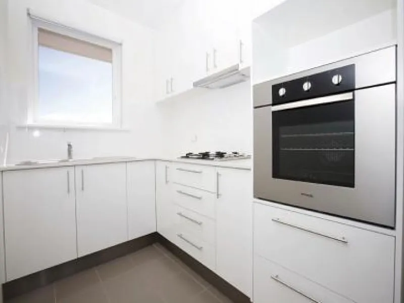 BEACHSIDE APARTMENT, MODERN LIVING!