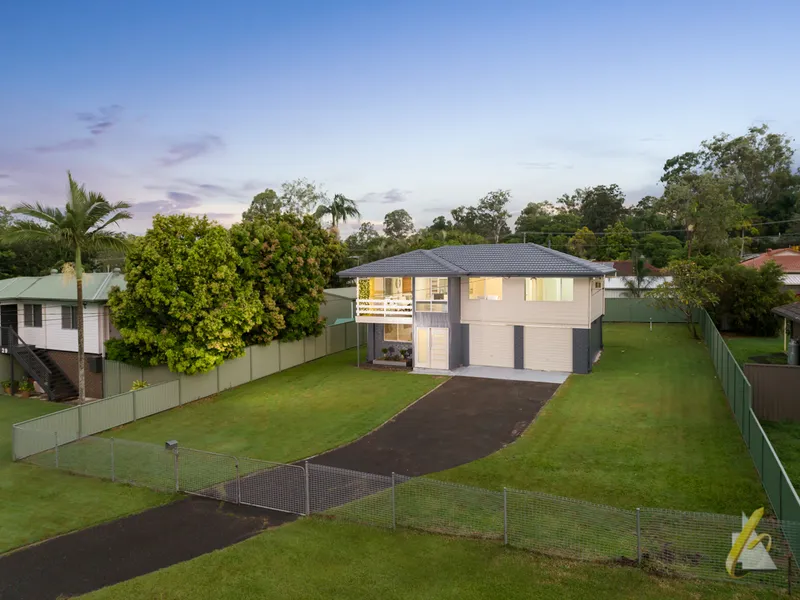 EXPANSIVE FAMILY ENTERTAINER