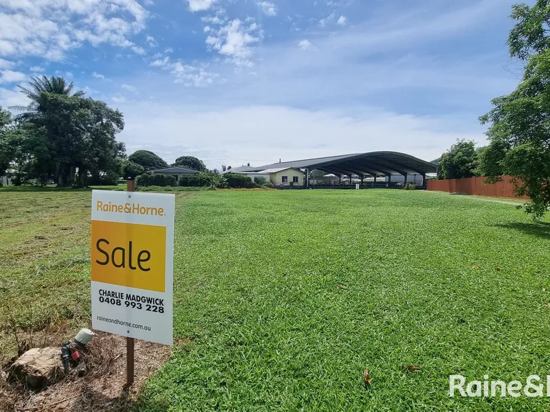 Prime land in the heart of Mossman!