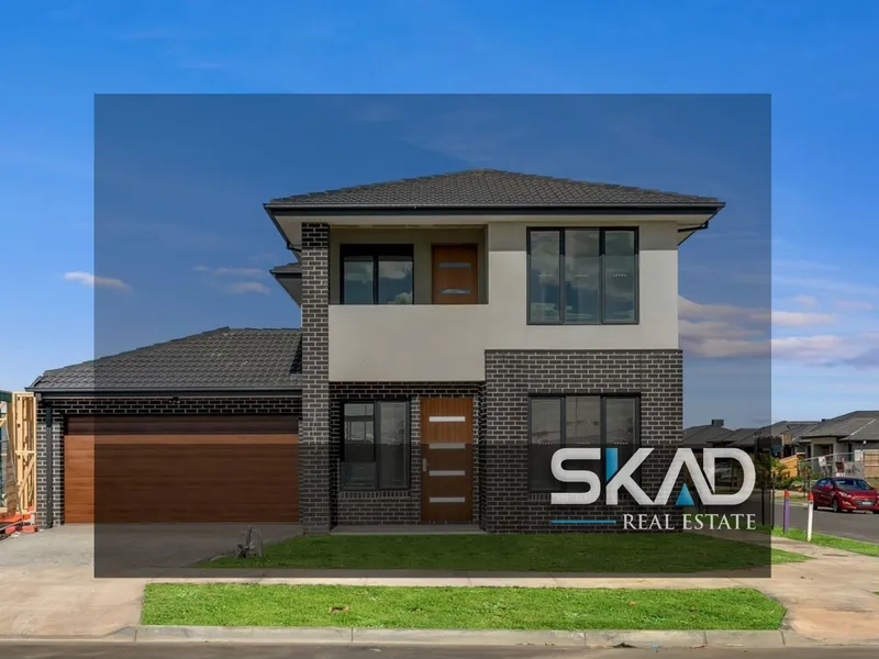 Live in Style at Most Desirable Location !!