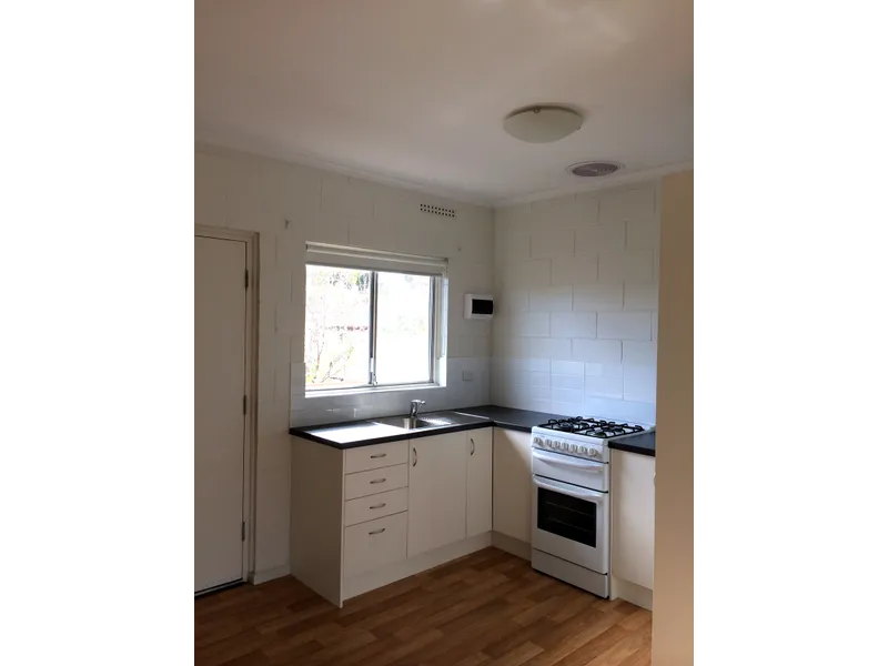 Modern one bedroom unit in a perfect location