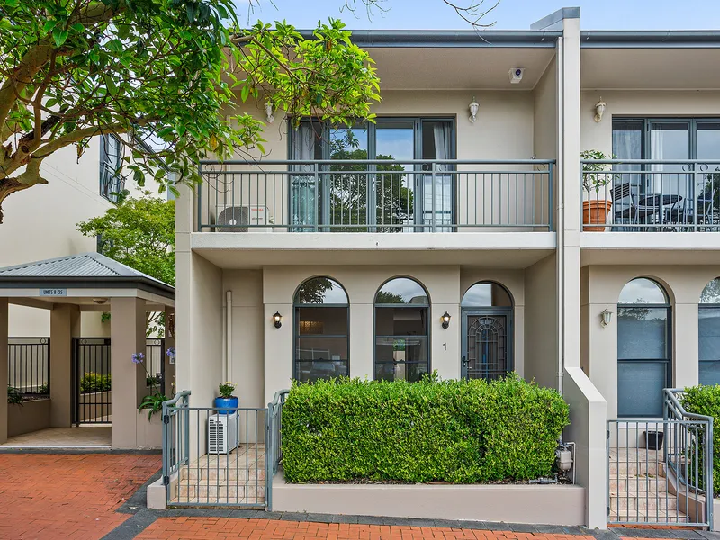 Dual-level Terrace with Escarpment Views