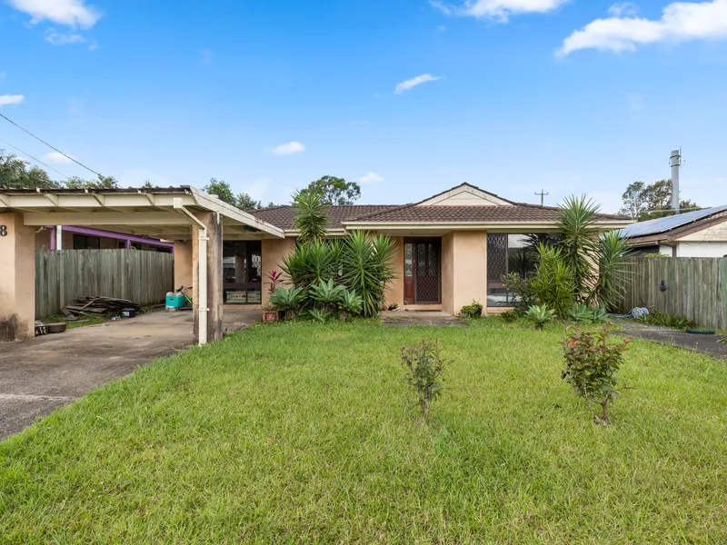 Affordable country living, 15 minutes to town...