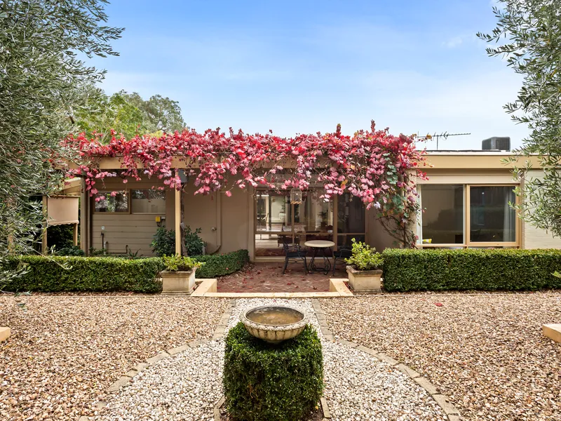 Luxury Family Home Amongst Landscaped Surrounds