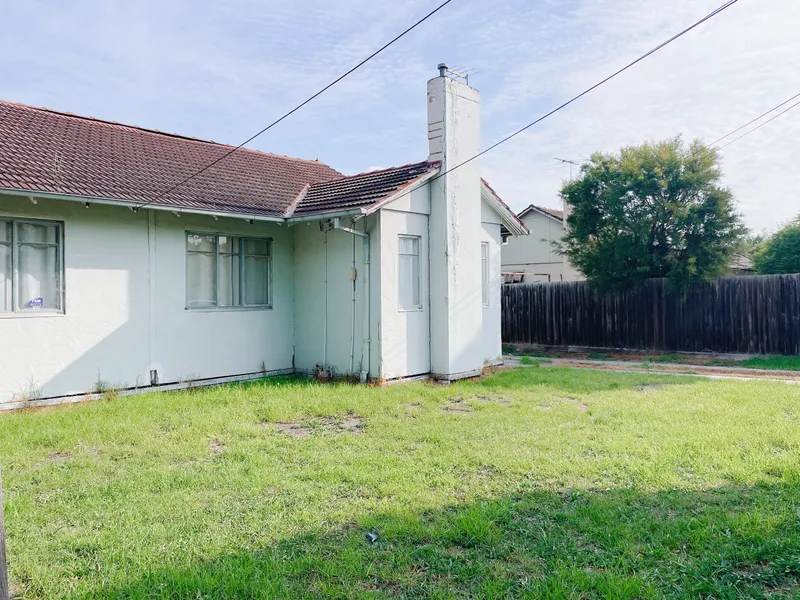 Newly renovated spacious two-bedroom with a generous backyard house for rent