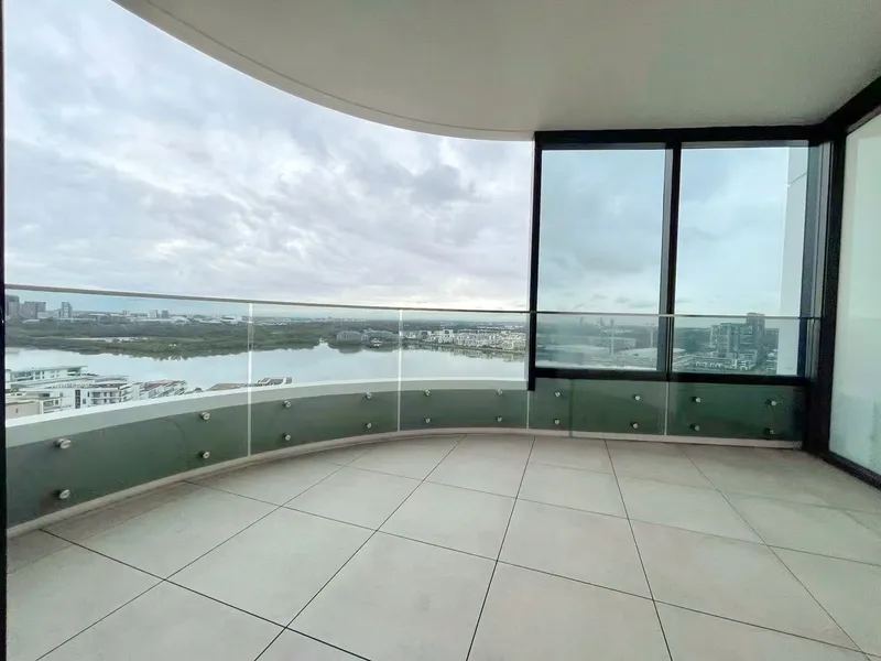 Nearly Brand New Rhodes Central 3 Bedrooms PLUS STUDY ROOM With Water View!!