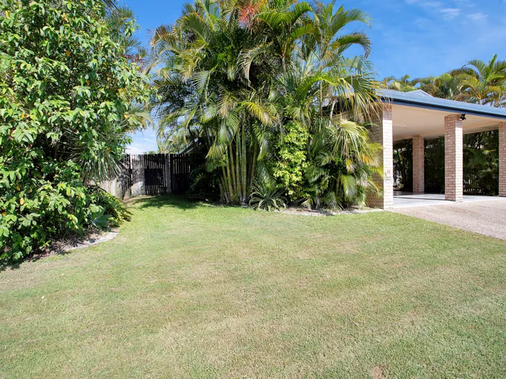 Shed & Pool - Eaglemount Heights