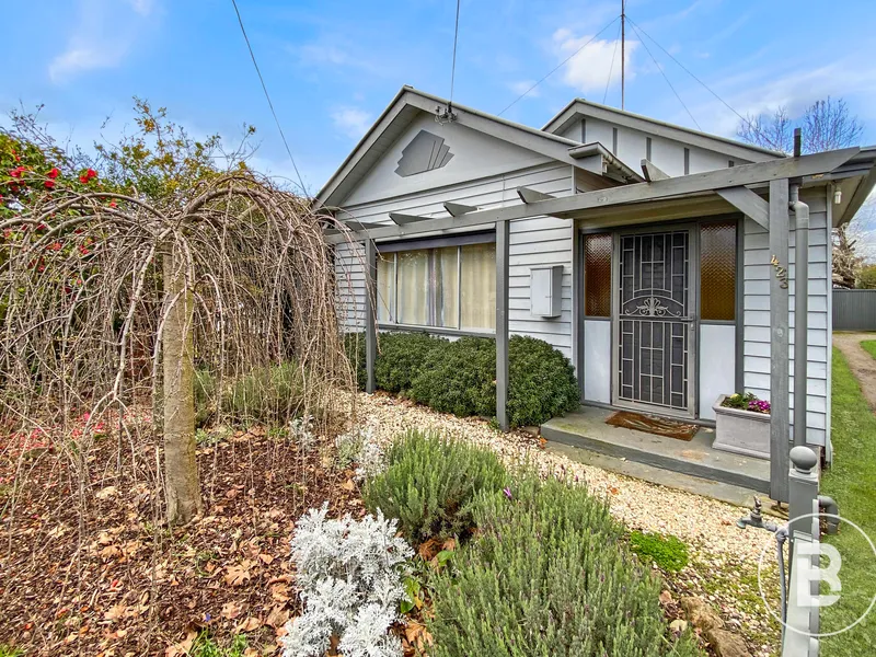 A CHARMING BALLARAT CENTRAL HOME