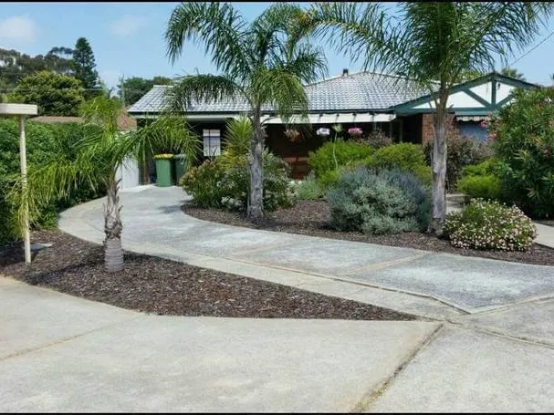 Beautiful 4x2 On A Huge 835sqm By The River