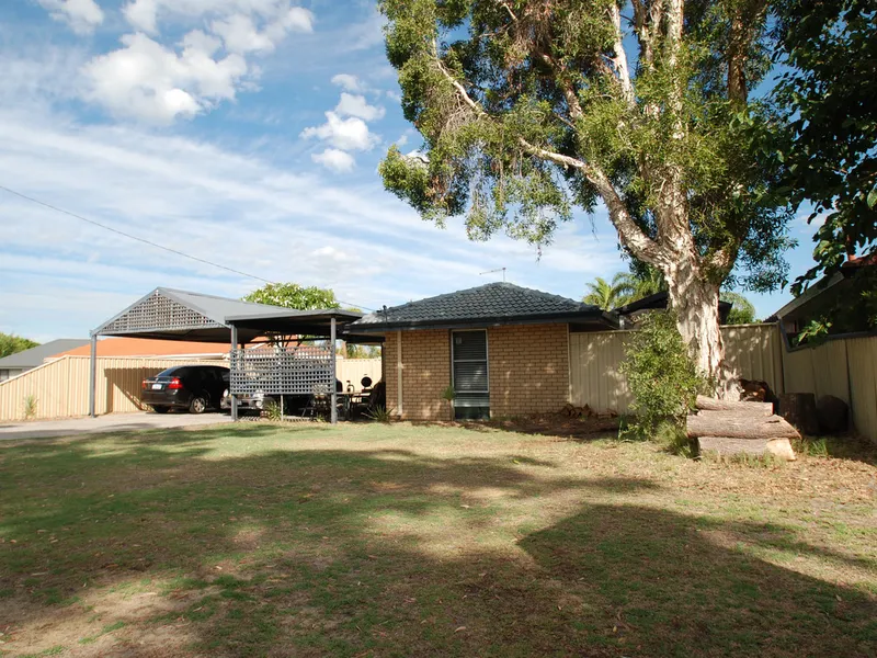 3 Bed Home on 692sqm with subdivision potential!
