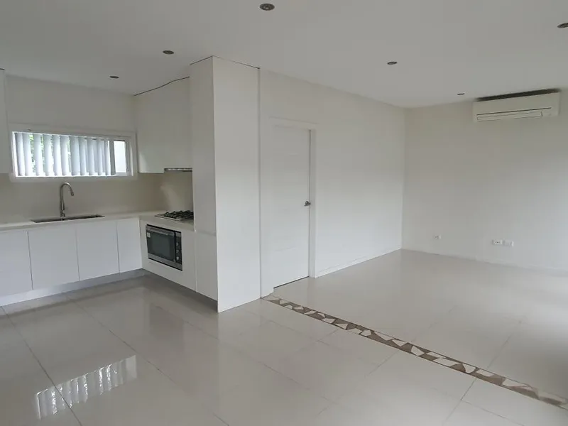 NEAR NEW VILLA/GRANNY FLAT