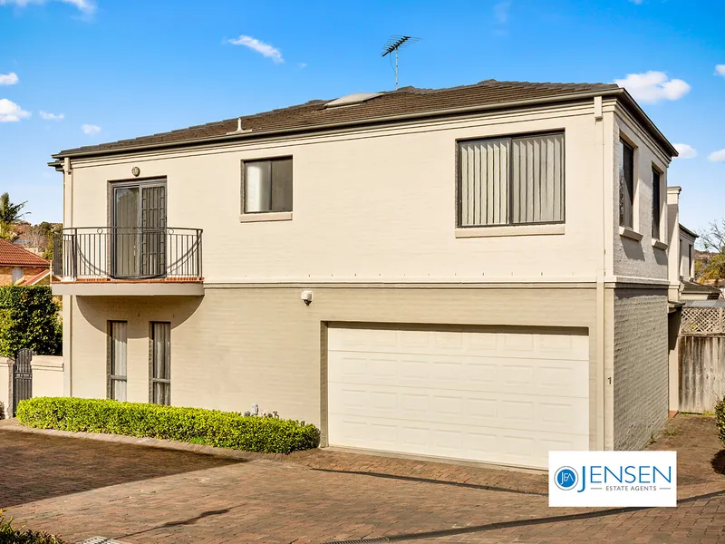 SIZE, CHARM, FLEXIBLE FLOORPLAN. THIS PROPERTY IS BUILT FOR LIVING!