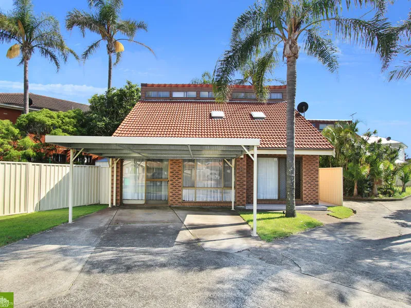 15 PETERBOROUGH AVENUE, LAKE ILLAWARRA