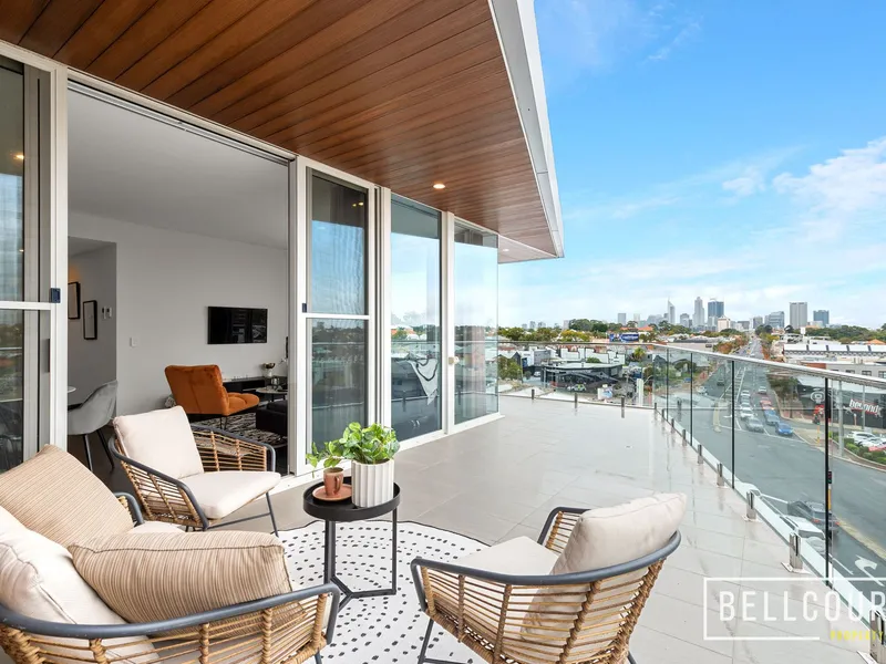 1 BED PENTHOUSE APT. WHICH PROVES LUXURY IS ALL ABOUT LIFESTYLE.