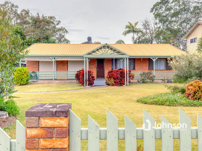 Fantastic 3 Bedroom Home with Shed!
