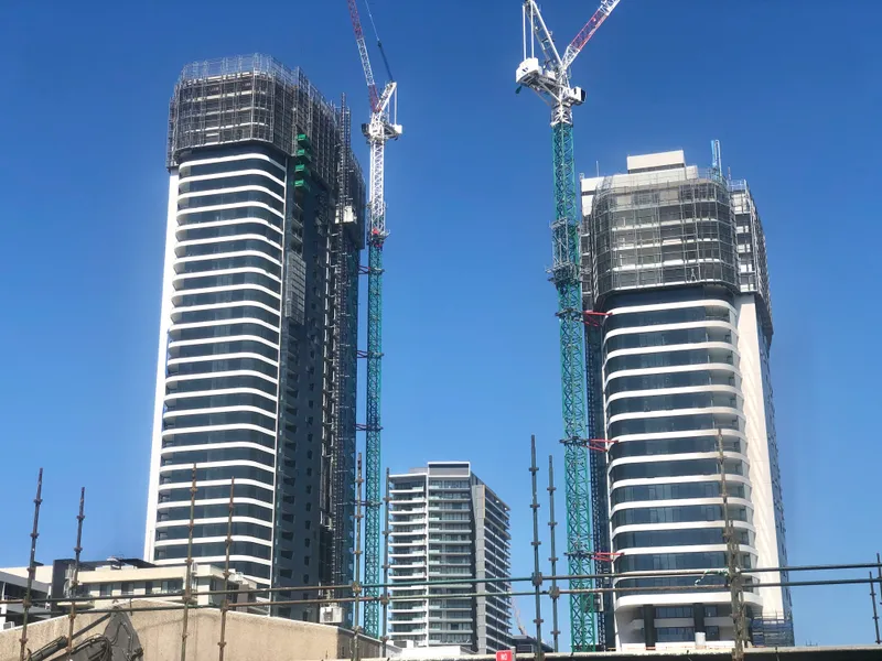 Stunning 1 bedroom resale at Rhodes Central. Urgent sale.