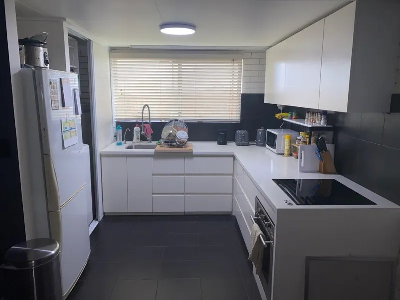 Be Quick - quirky flat in excellent location