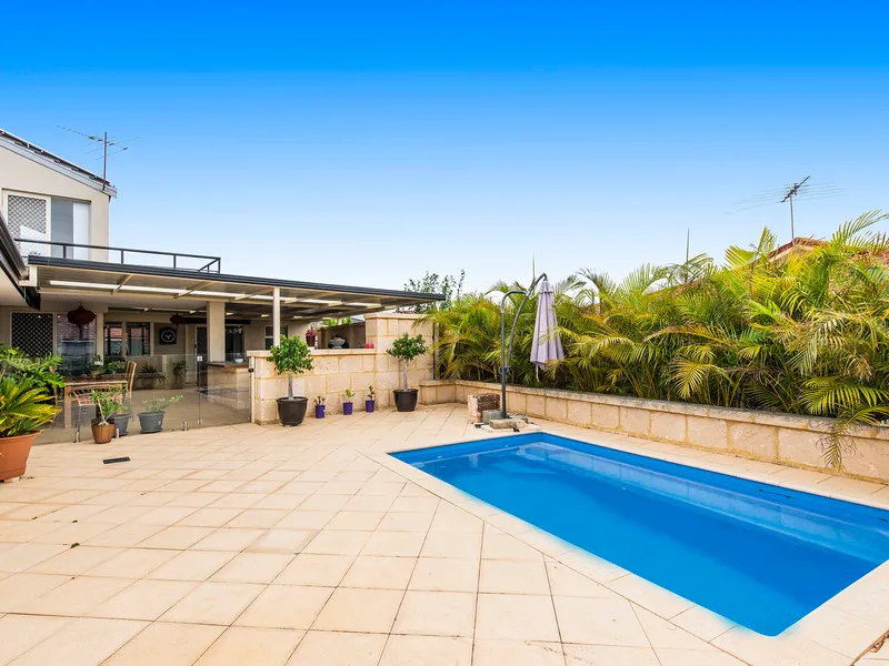 HOME OPEN CANCELLED  UNDER OFFER !