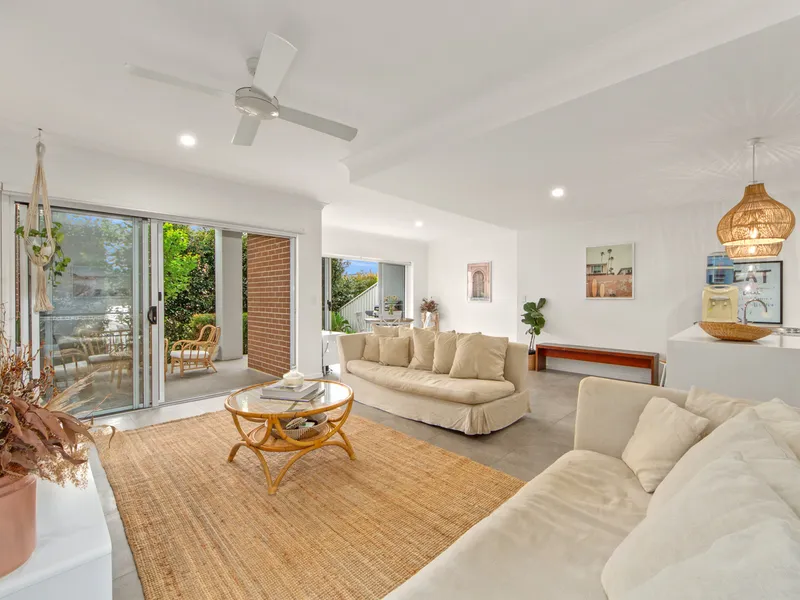 Near New Ultra-Modern Townhouse