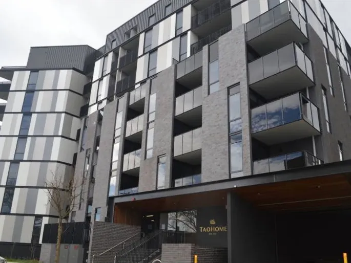 One Bedroom Apartment available in Box Hill