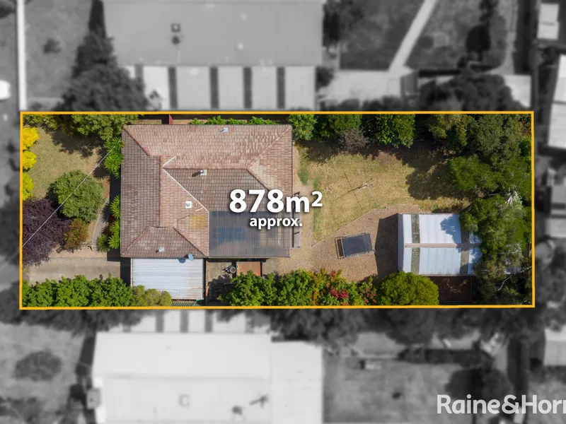 Affordability at its finest - 878m2 approx 