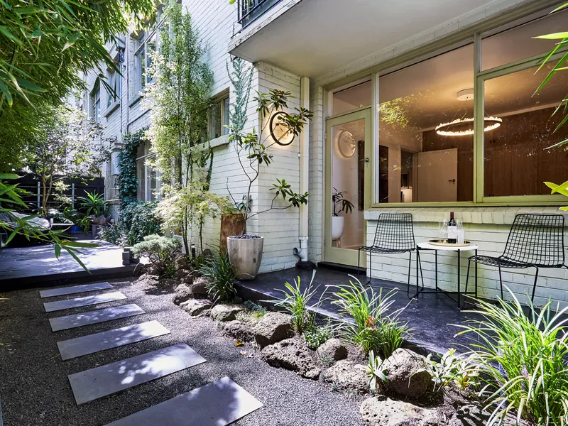 BEST ONE BEDROOM APARTMENT IN STONNINGTON