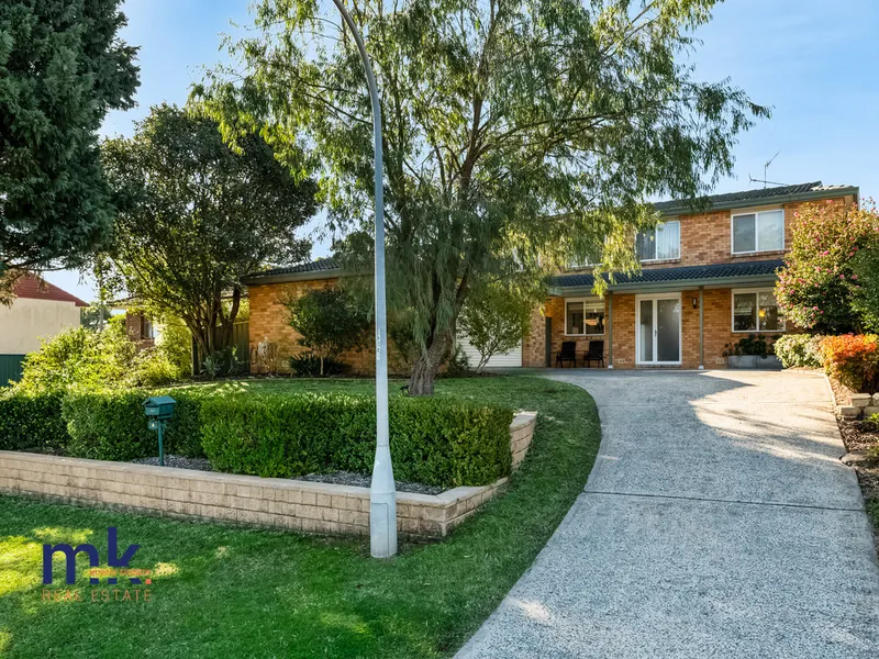 FULL BRICK RESIDENCE IN PERFECT CUL-DE-SAC LOCATION!!