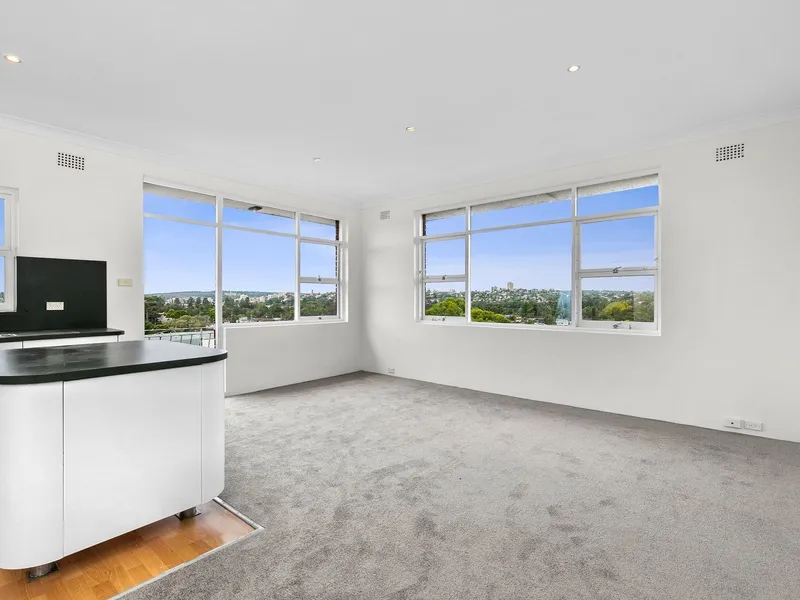 MASSIVE TWO BEDDER WITH SOARING VIEWS