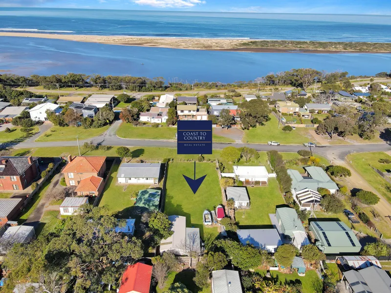 Quarter acre close to water