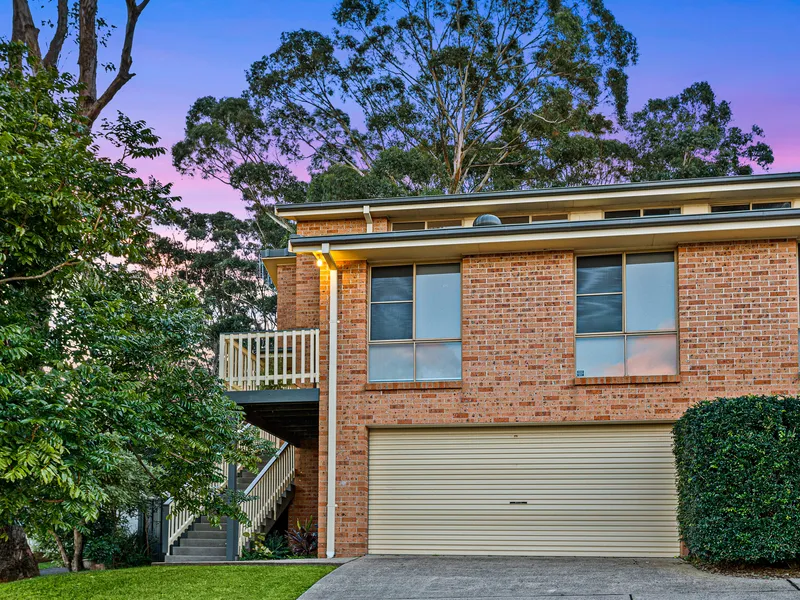 Beautiful 4 Bedroom Home Set In Quiet Cul-De-Sac