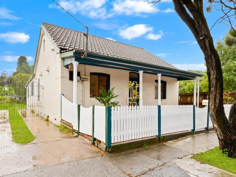 Large family Home in a Convenient Location – Pet Friendly