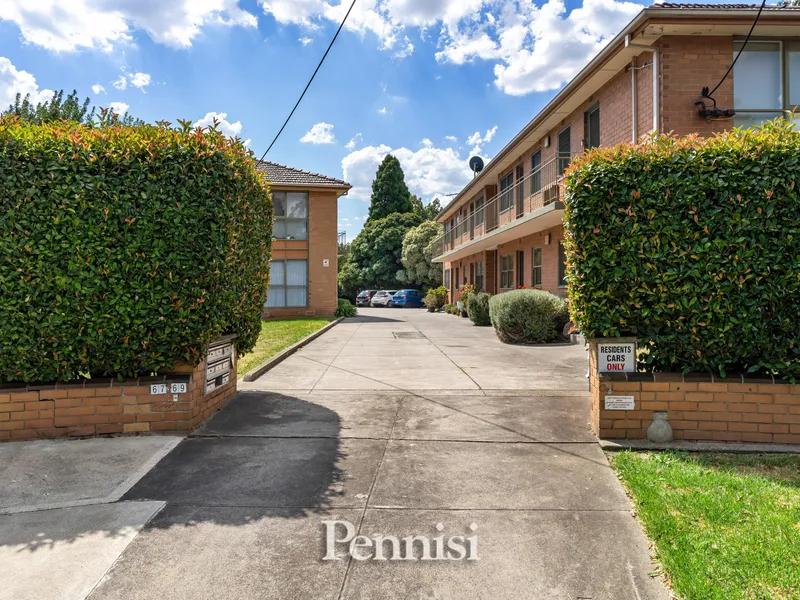 FOR LEASE BY PENNISI