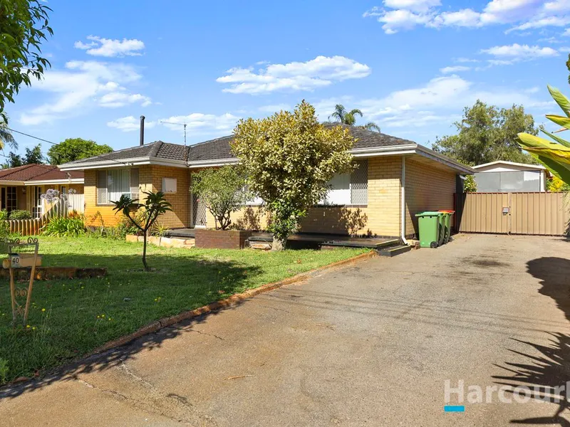 Recently Refreshed - Lawn mowing included!