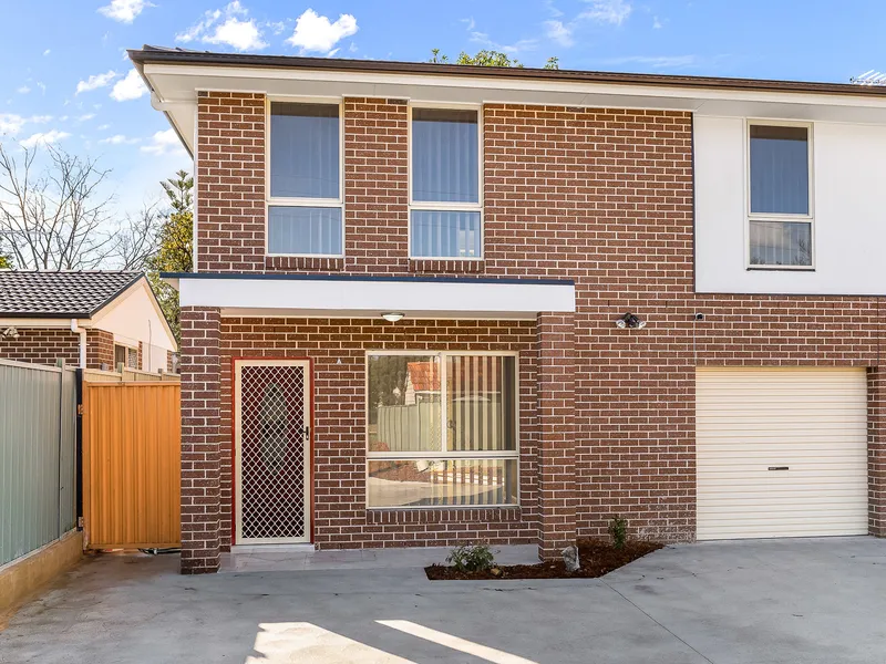 Modern Duplex in Fantastic Location