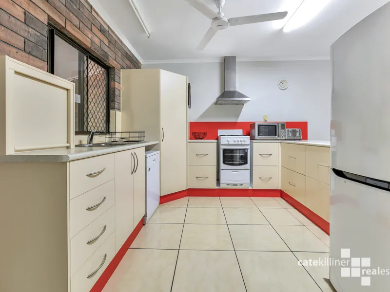 “Pet Friendly Complex” in Brinkin
