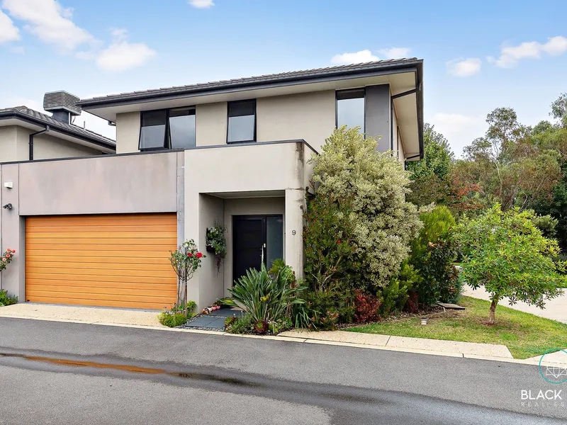 Townhouse Living at its Finest!