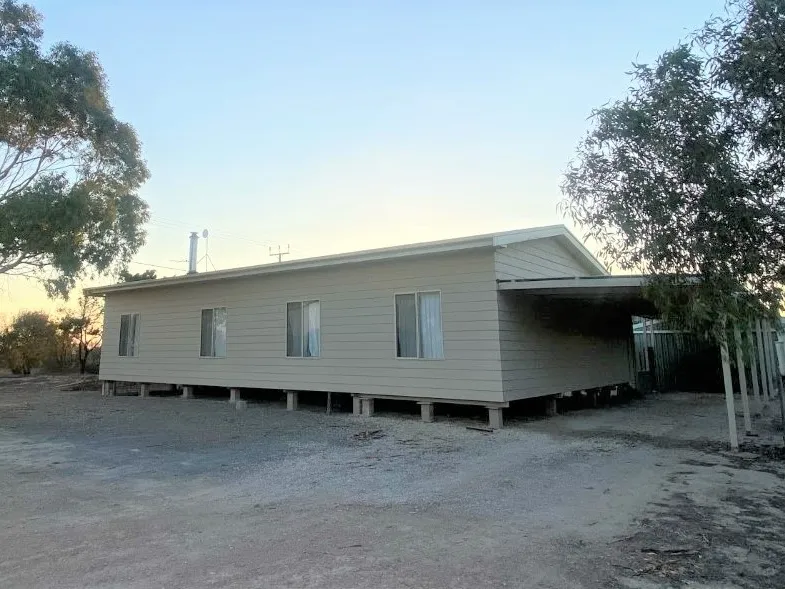 4 BEDROOM - HOLIDAY, INVEST, RETIRE OR PERMANENT RESIDENCE - AMAZING SUNSETS - SEPARATE RUMPUS