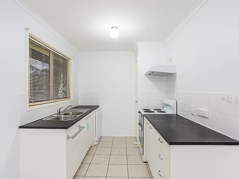 Lowset Brick Home In Monkland