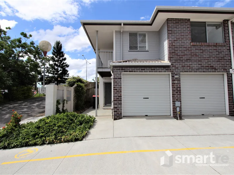 Modern 4 Bedroom & Double Garage Townhouse