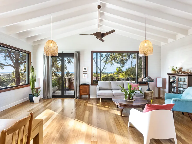 Stylish split-level entertainer with ocean views