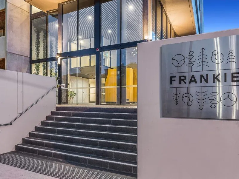 Luxe living on the doorstep of Yarraville village